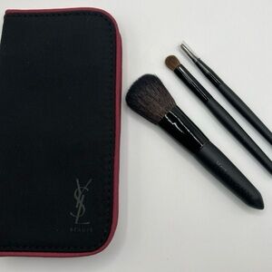 GWP - Black and Red Makeup Brush Set
